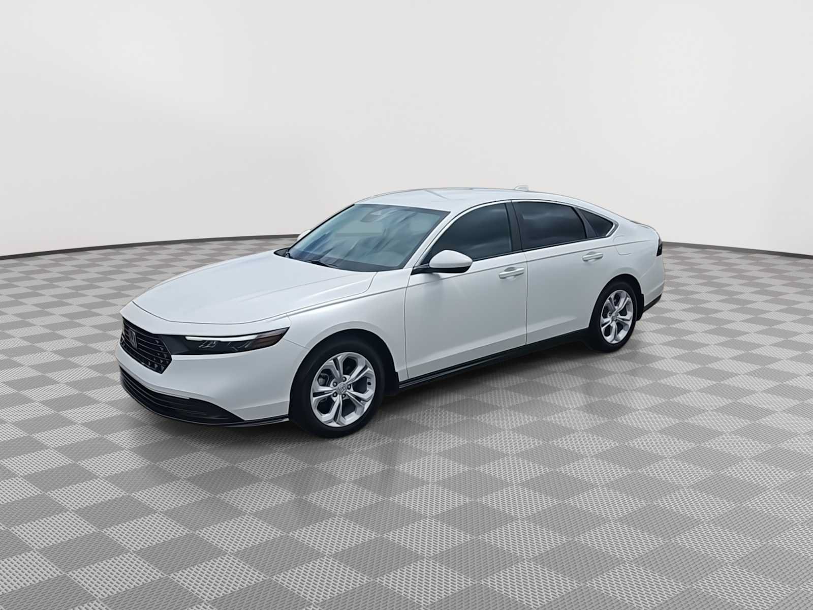 Certified 2025 Honda Accord LX image 4