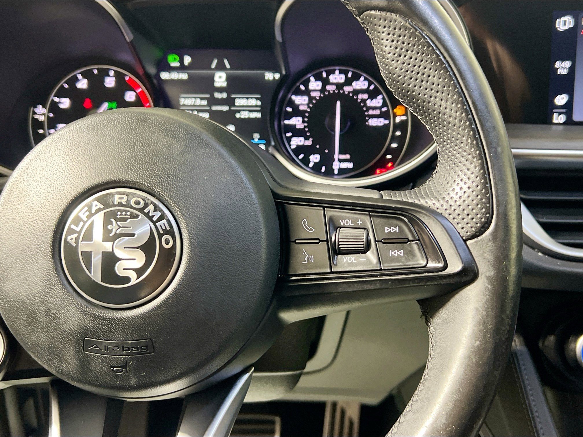 Used 2022 Alfa Romeo Stelvio Ti image 19