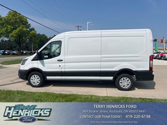 New 2023 Ford E-Transit Medium Roof RWD image 6