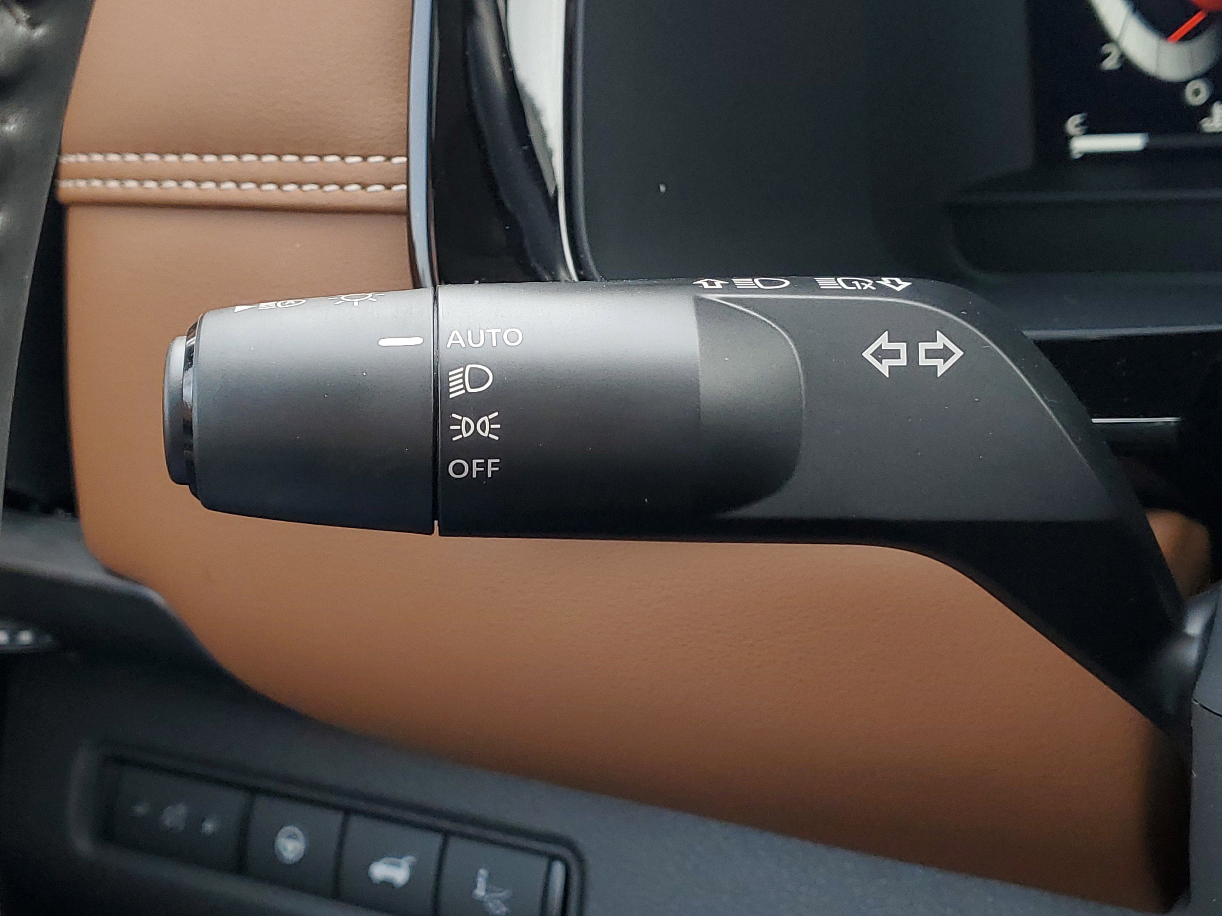 New 2026 Nissan Pathfinder Platinum image 11