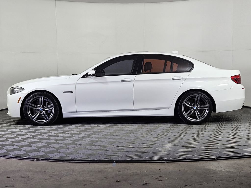 Used 2016 BMW 550i Sedan RWD image 3