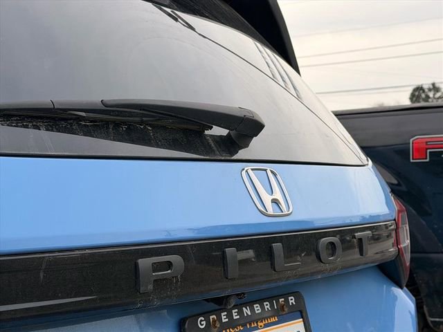 Used 2023 Honda Pilot TrailSport image 16