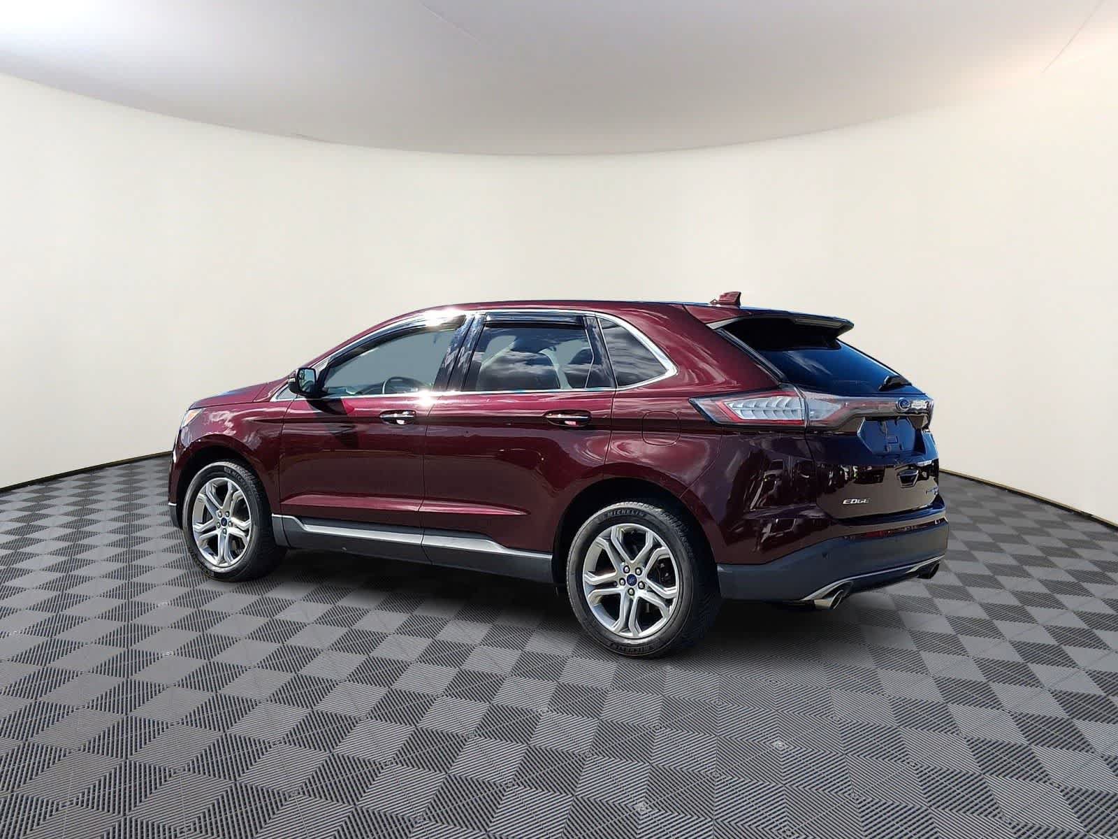 Used 2018 Ford Edge Titanium w/ Equipment Group 301A AWD/4WD image 7