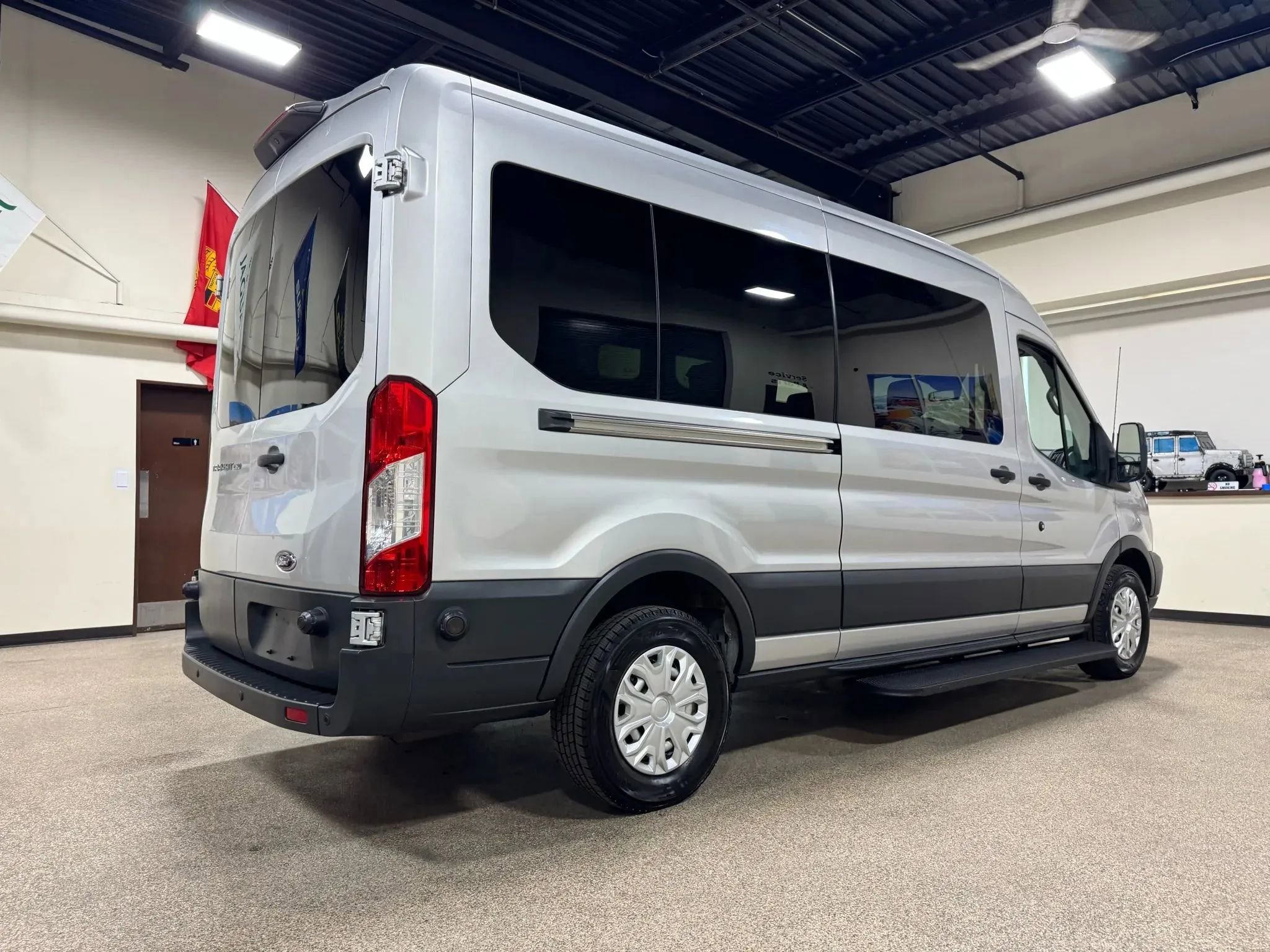 Used 2015 Ford Transit 250 148 Medium Roof RWD image 6