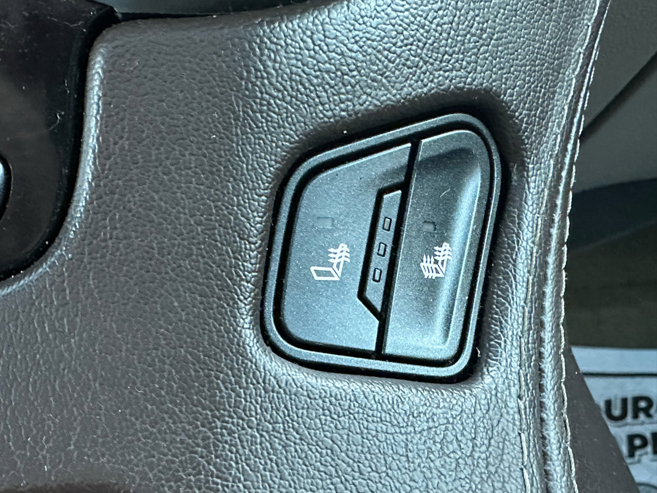 Used 2016 Chevrolet Suburban LT w/ LT Signature Package image 33