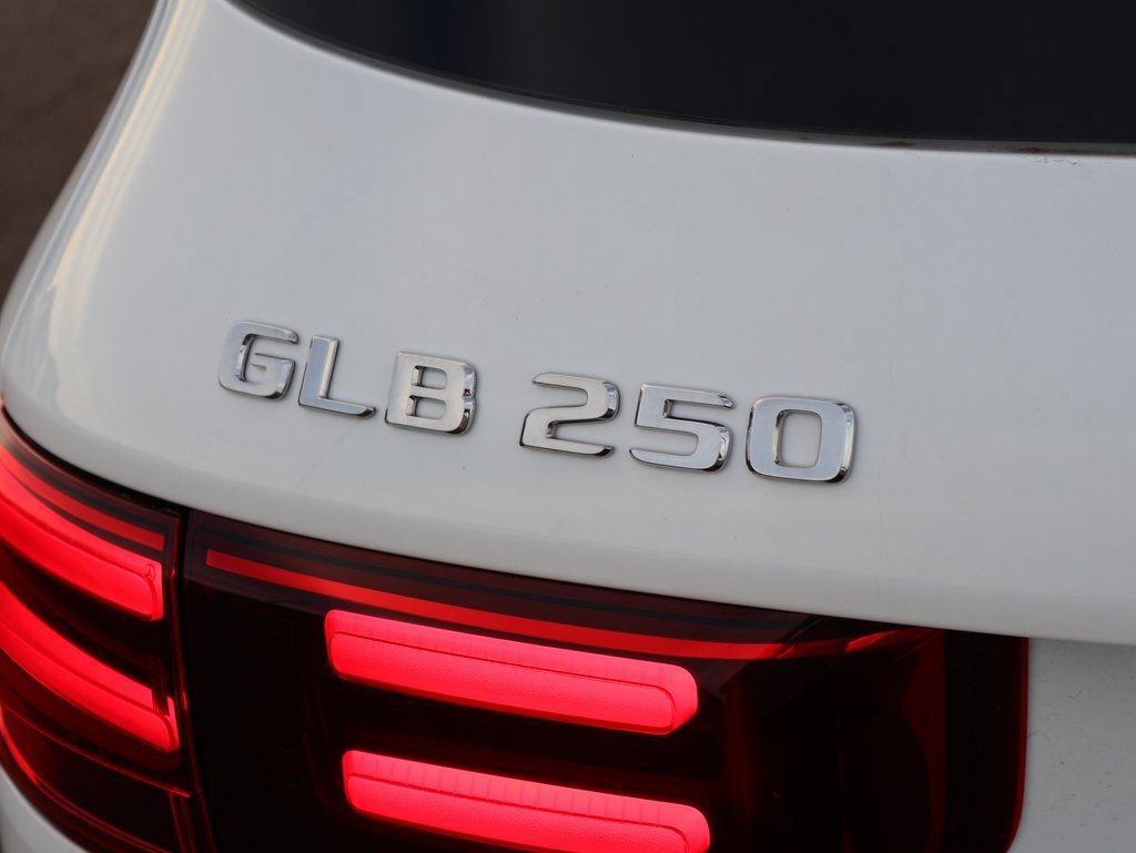 New 2026 Mercedes-Benz GLB 250 4MATIC image 8