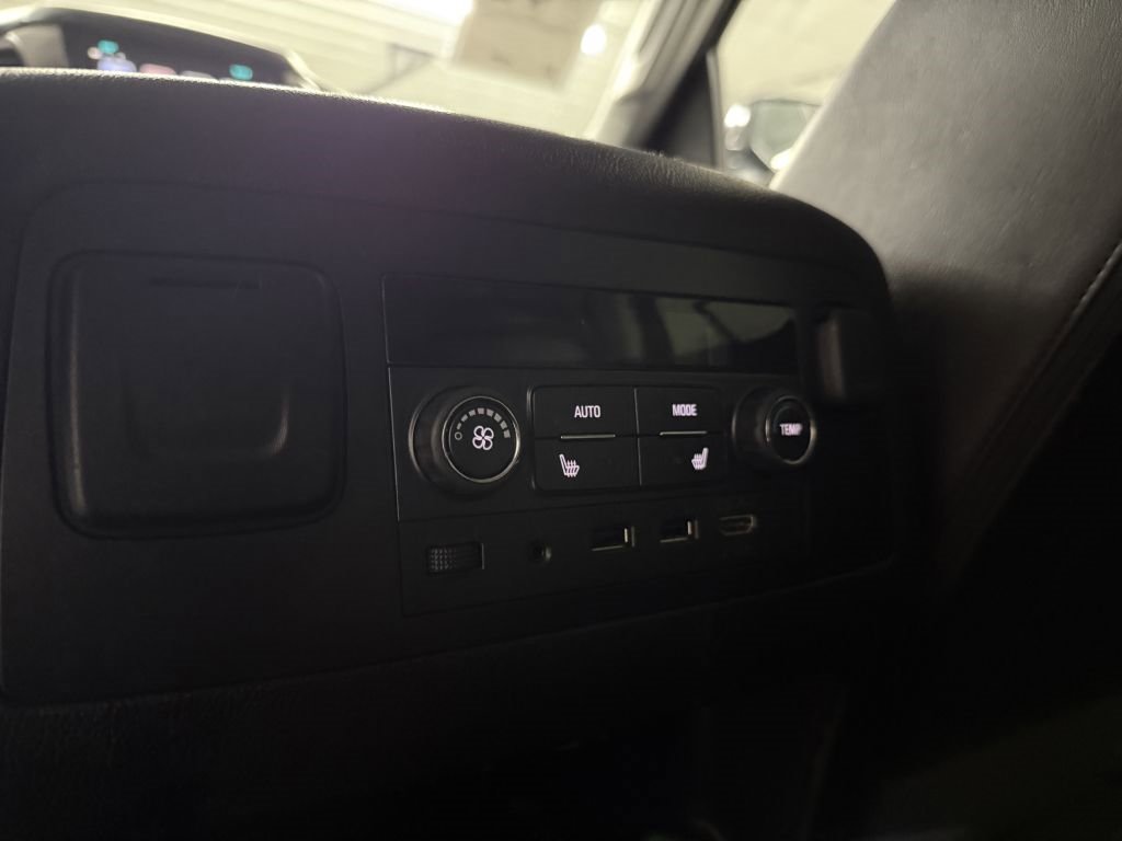 Used 2017 GMC Yukon Denali w/ Open Road Package image 30