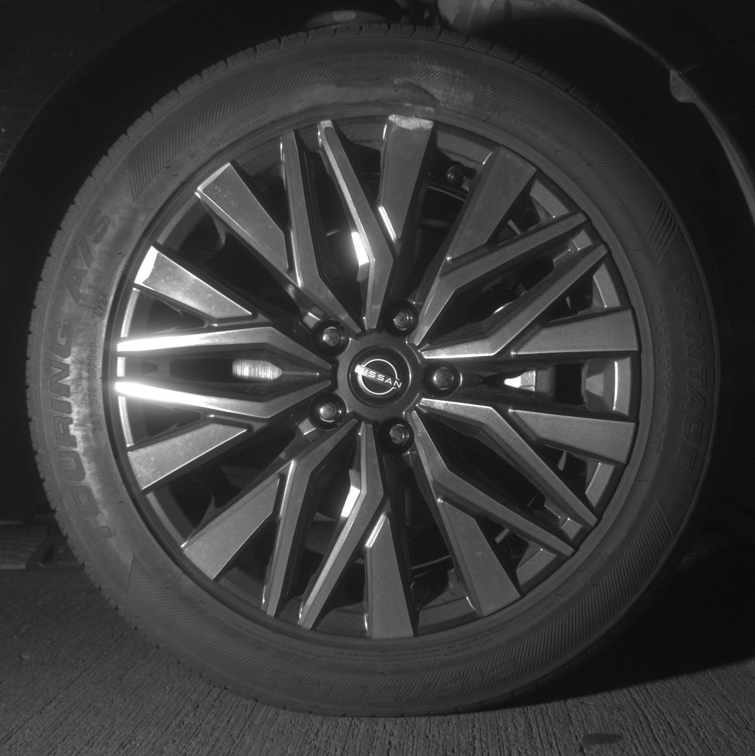 Used 2025 Nissan Altima 2.5 SV FWD image 16