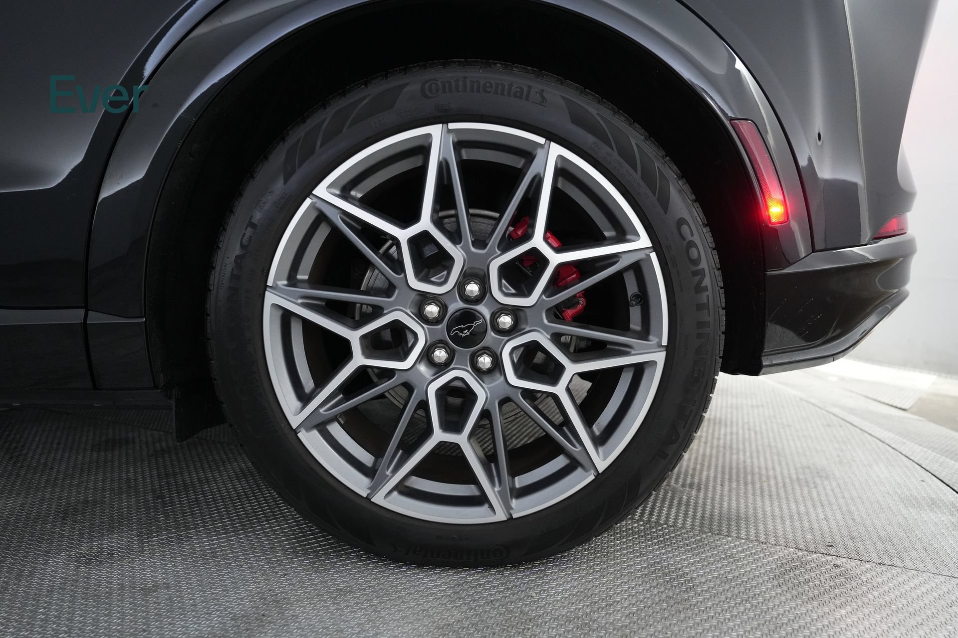 Used 2025 Ford Mustang Mach-E GT AWD/4WD image 9