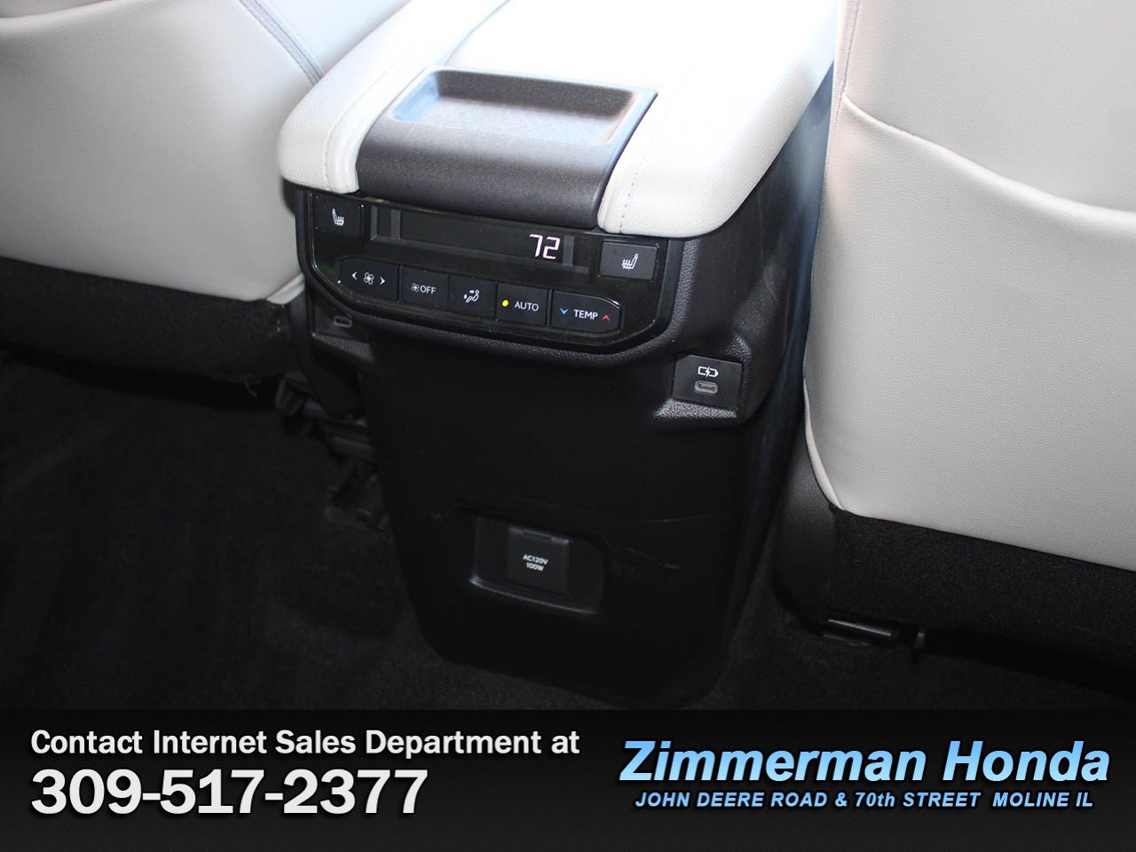 Used 2024 Toyota Grand Highlander AWD image 10