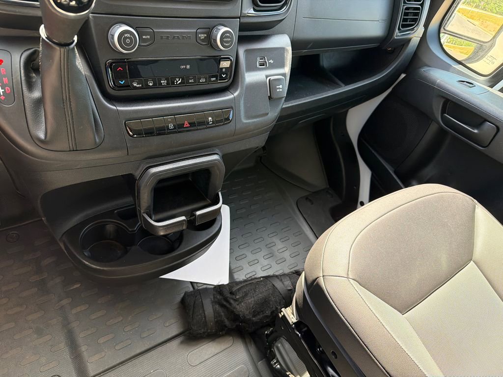 Used 2025 RAM ProMaster 2500 w/ Convenience Group FWD image 27
