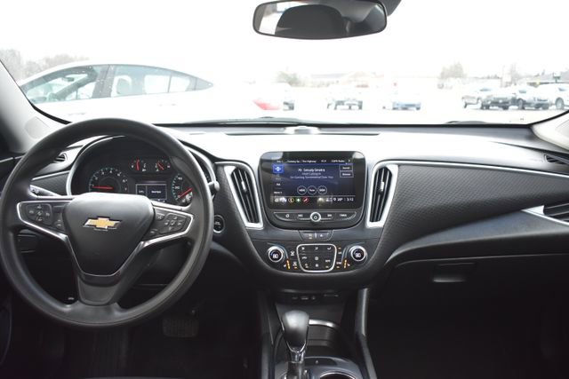 Used 2023 Chevrolet Malibu LT image 18