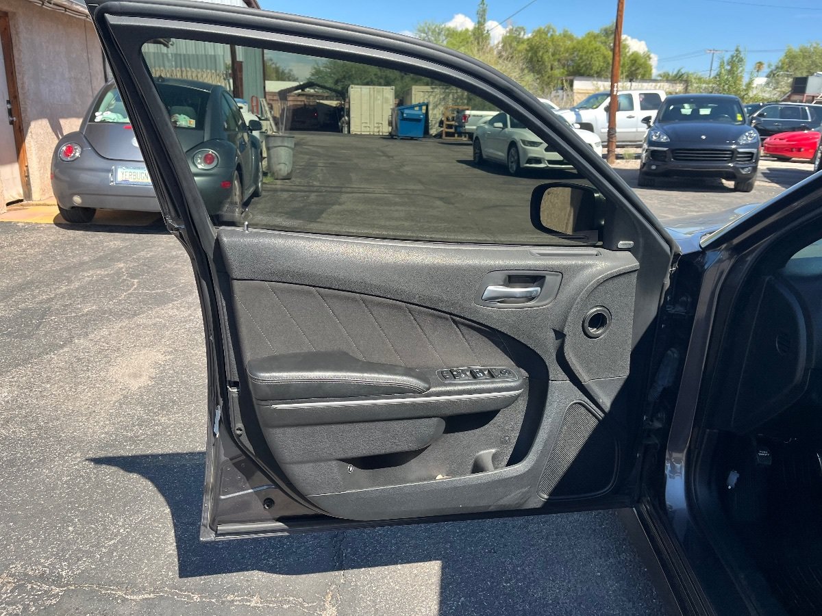 Used 2019 Dodge Charger R/T RWD image 12
