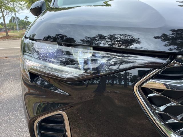 Used 2023 Buick Envision Avenir AWD/4WD image 9