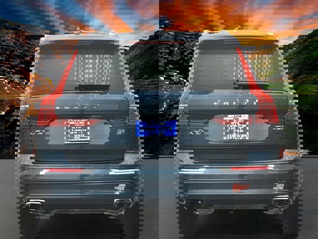 Used 2018 Volvo XC60 T8 Inscription w/ Advanced Package image 5