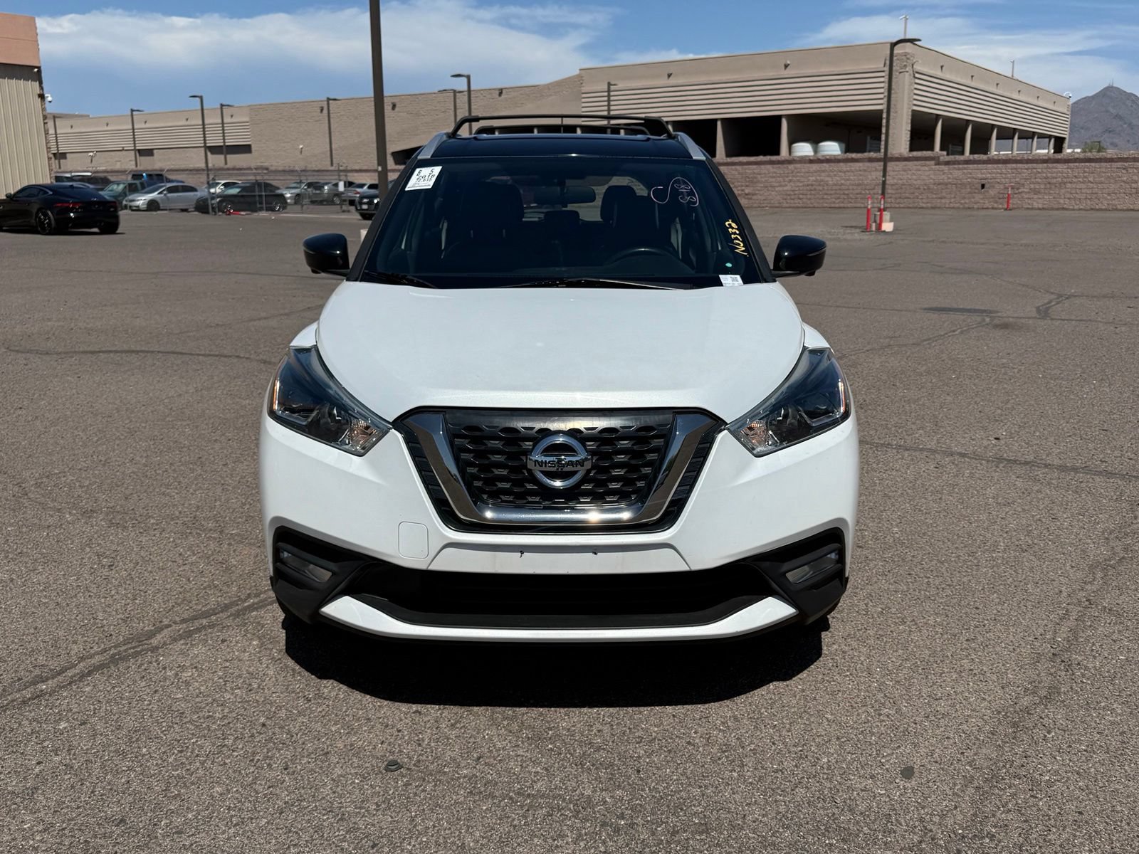 Used 2018 Nissan Kicks SR w/ Premium Package FWD image 2