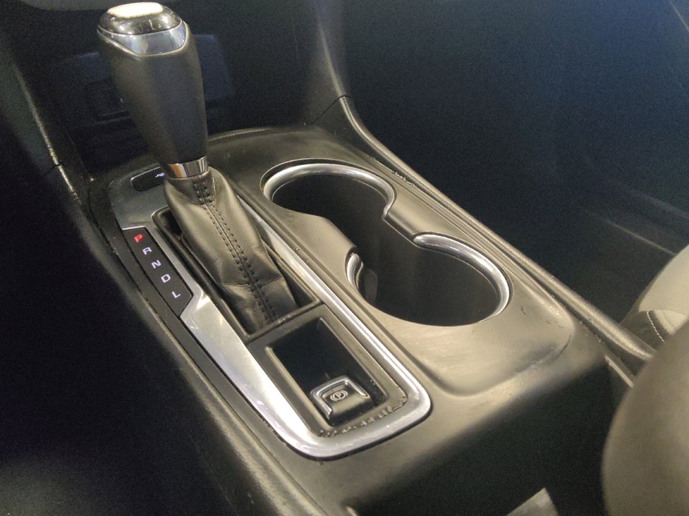 Used 2018 Chevrolet Equinox LT FWD image 26