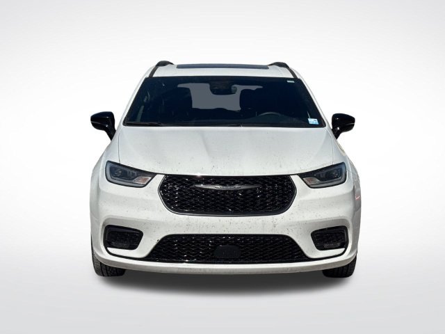 Used 2025 Chrysler Pacifica Limited FWD image 10
