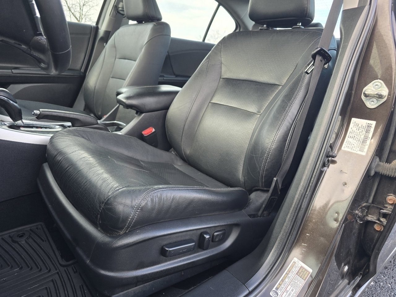 Certified 2017 Honda Accord EX-L image 24