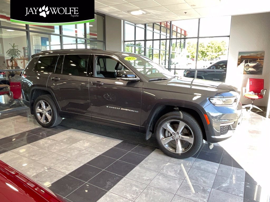 Used 2022 Jeep Grand Cherokee L Limited w/ Trailer Tow Group (B) AWD/4WD image 1