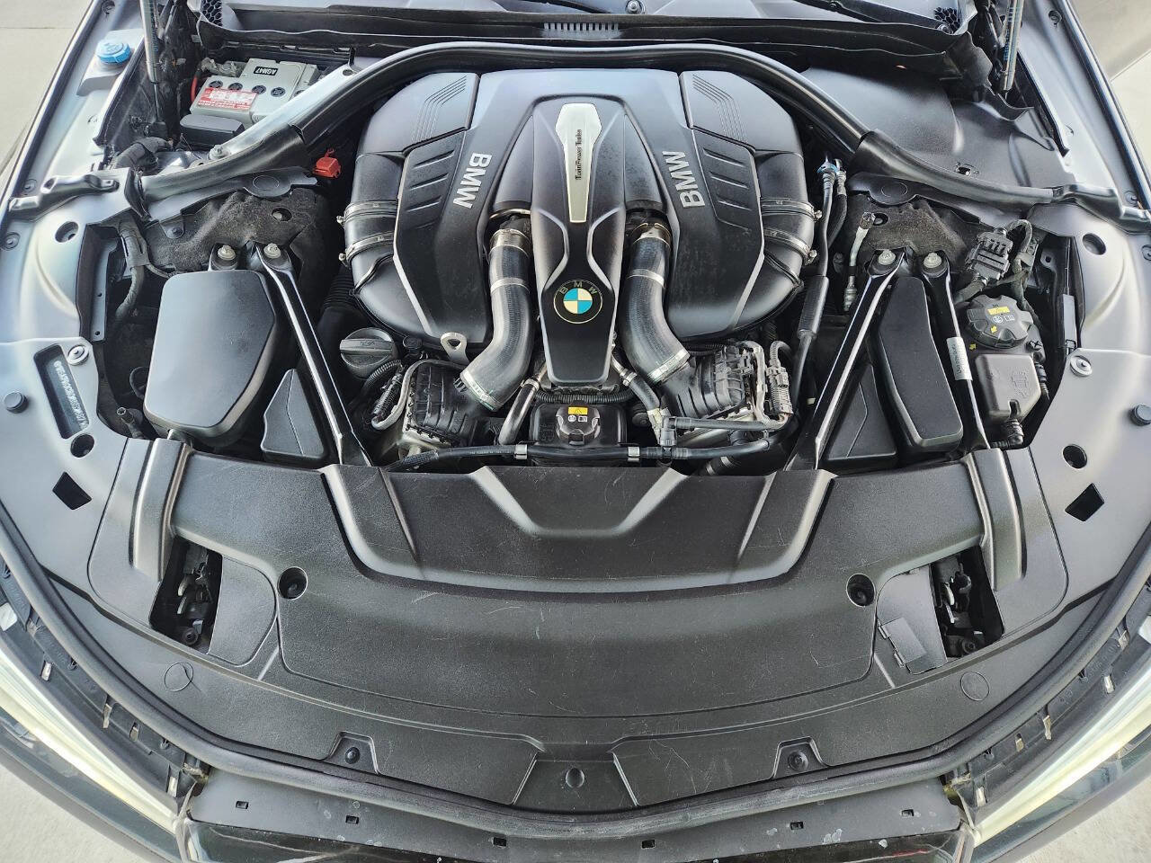 Used 2016 BMW 750i xDrive image 52