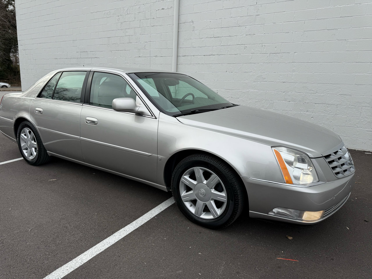 Used 2006 Cadillac DTS image 23