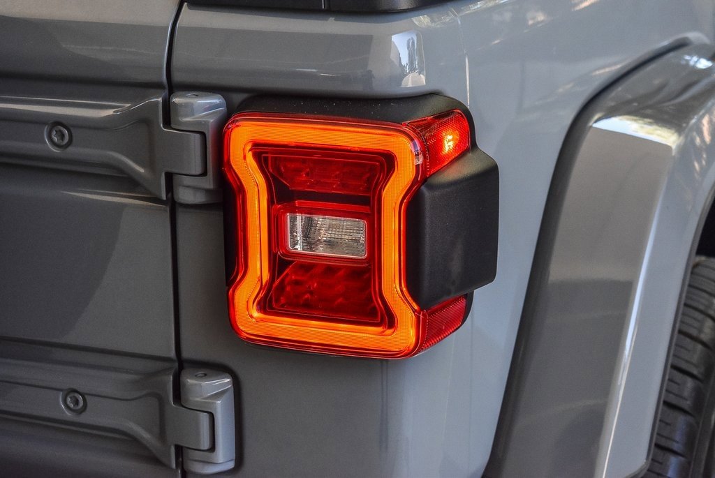 Used 2021 Jeep Wrangler Unlimited Sahara w/ Cold Weather Group image 7