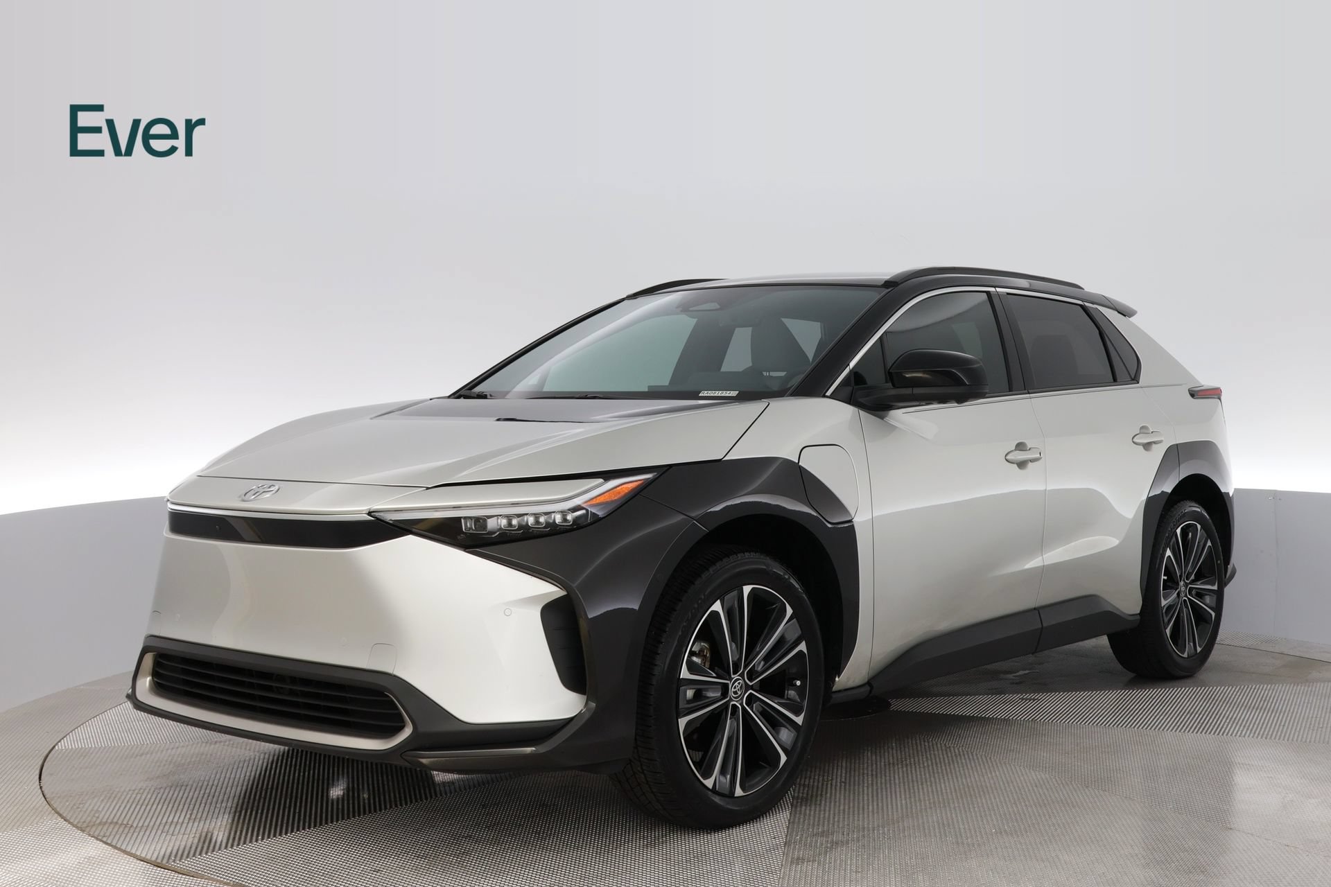 Used 2024 Toyota bZ4X AWD w/ Weather Package image 2