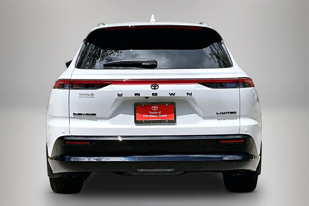 Used 2025 Toyota Crown Signia w/ Advanced Technology Package image 6