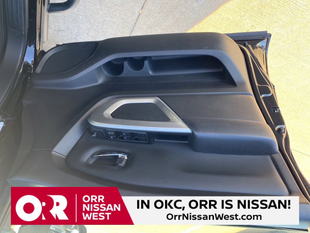 Used 2024 Nissan Titan SV w/ SV Convenience Package image 14