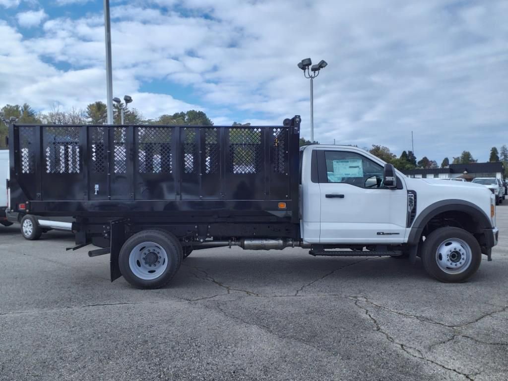 New 2024 Ford F550 4x4 Regular Cab Super Duty image 3
