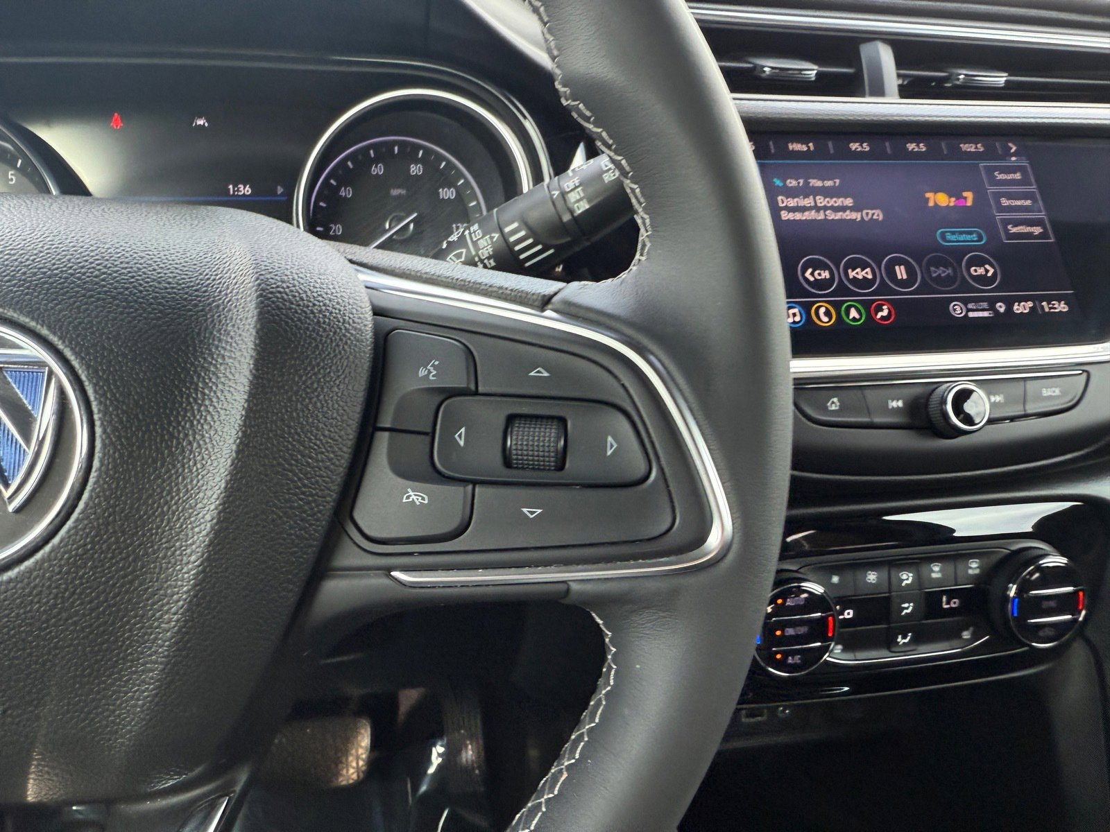 Used 2022 Buick Encore GX Select w/ Advanced Technology Package image 28