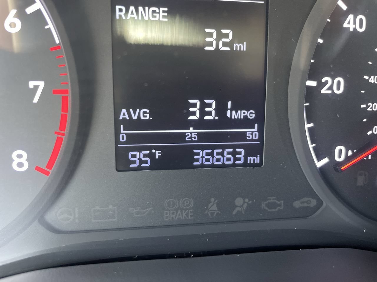 Used 2020 Hyundai Accent SE FWD image 28