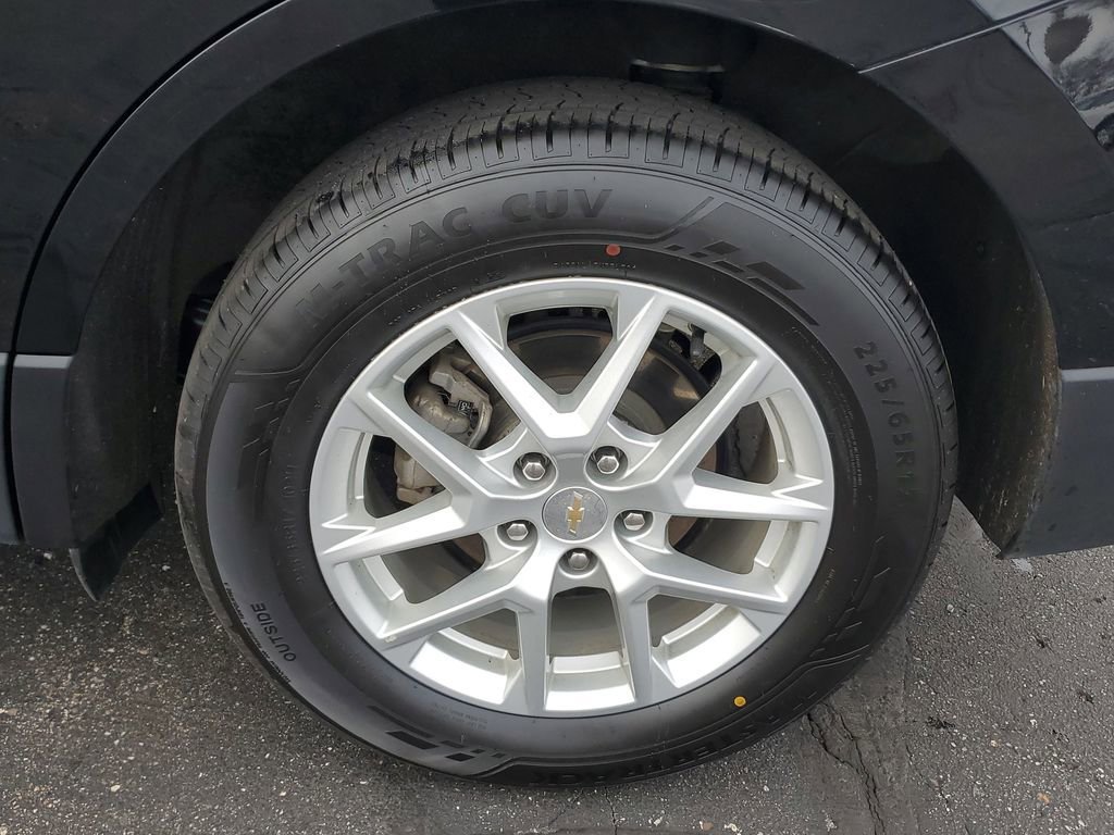 Used 2023 Chevrolet Equinox LT w/ LPO, Floor Liner Package AWD/4WD image 5