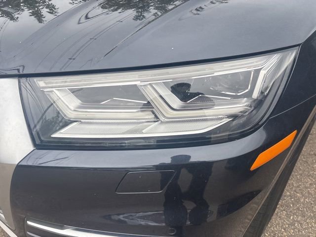 Used 2018 Audi Q5 2.0T Premium Plus w/ Premium Plus Package AWD/4WD image 2