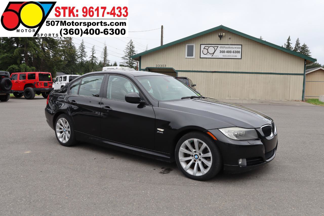 Used 2011 BMW 328i xDrive Sedan AWD/4WD image 2