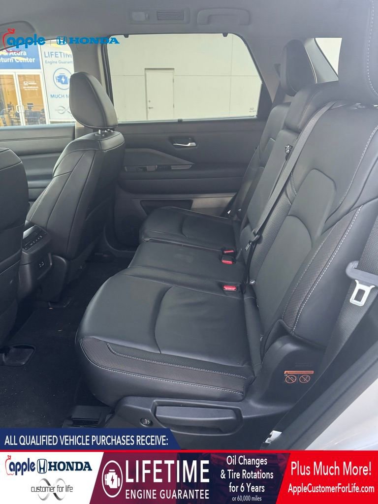 Used 2022 Nissan Pathfinder SL image 10