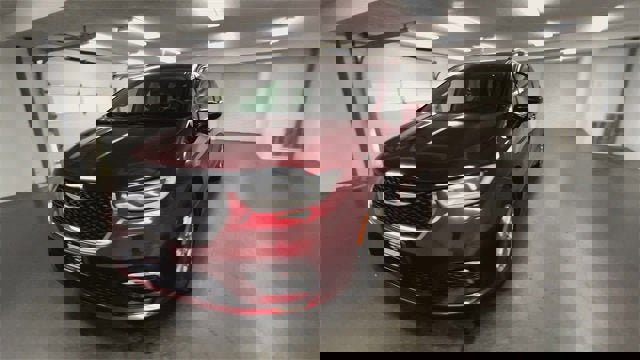 Used 2021 Chrysler Pacifica Touring image 4