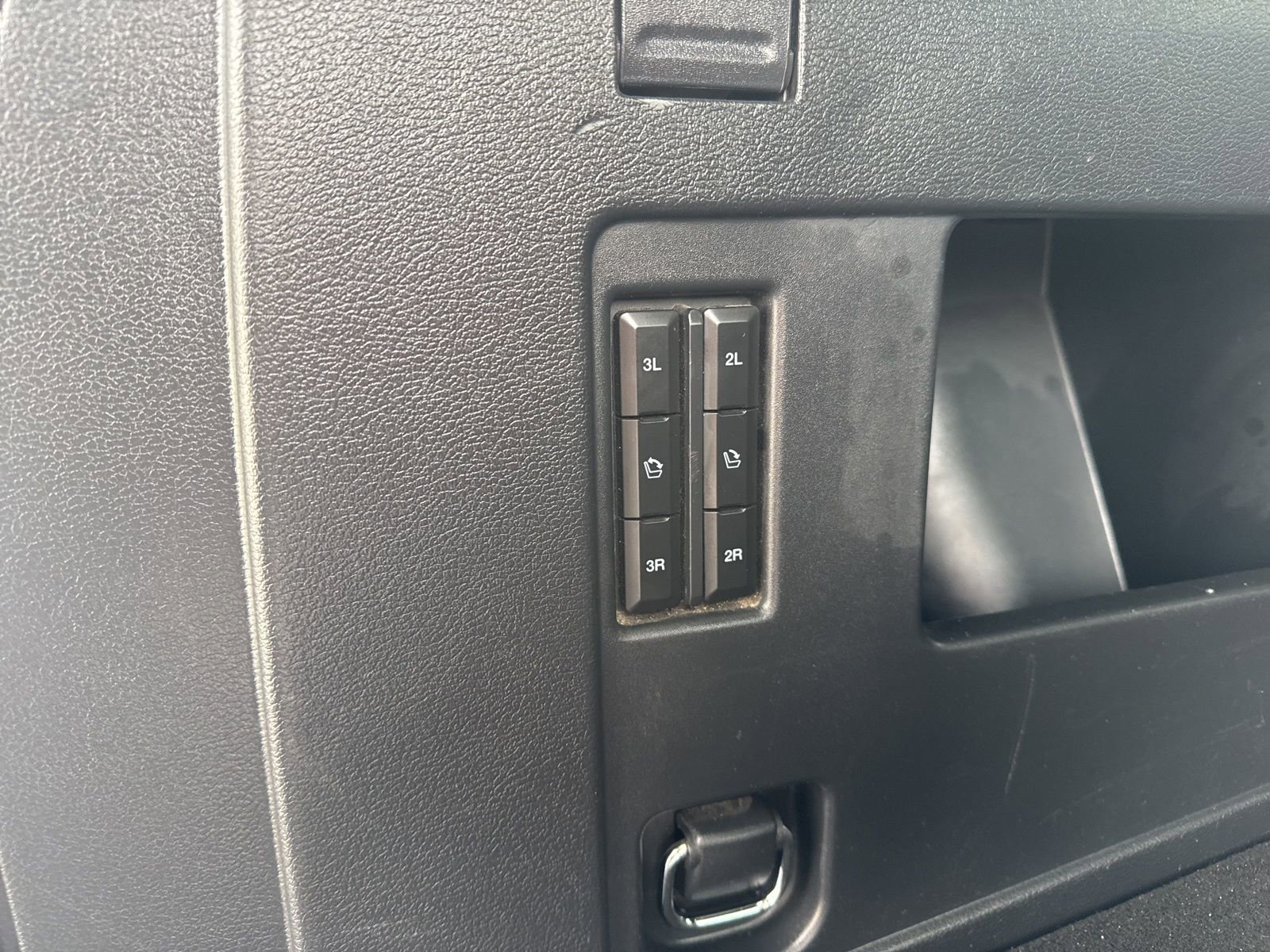 Used 2023 Ford Expedition Limited image 16