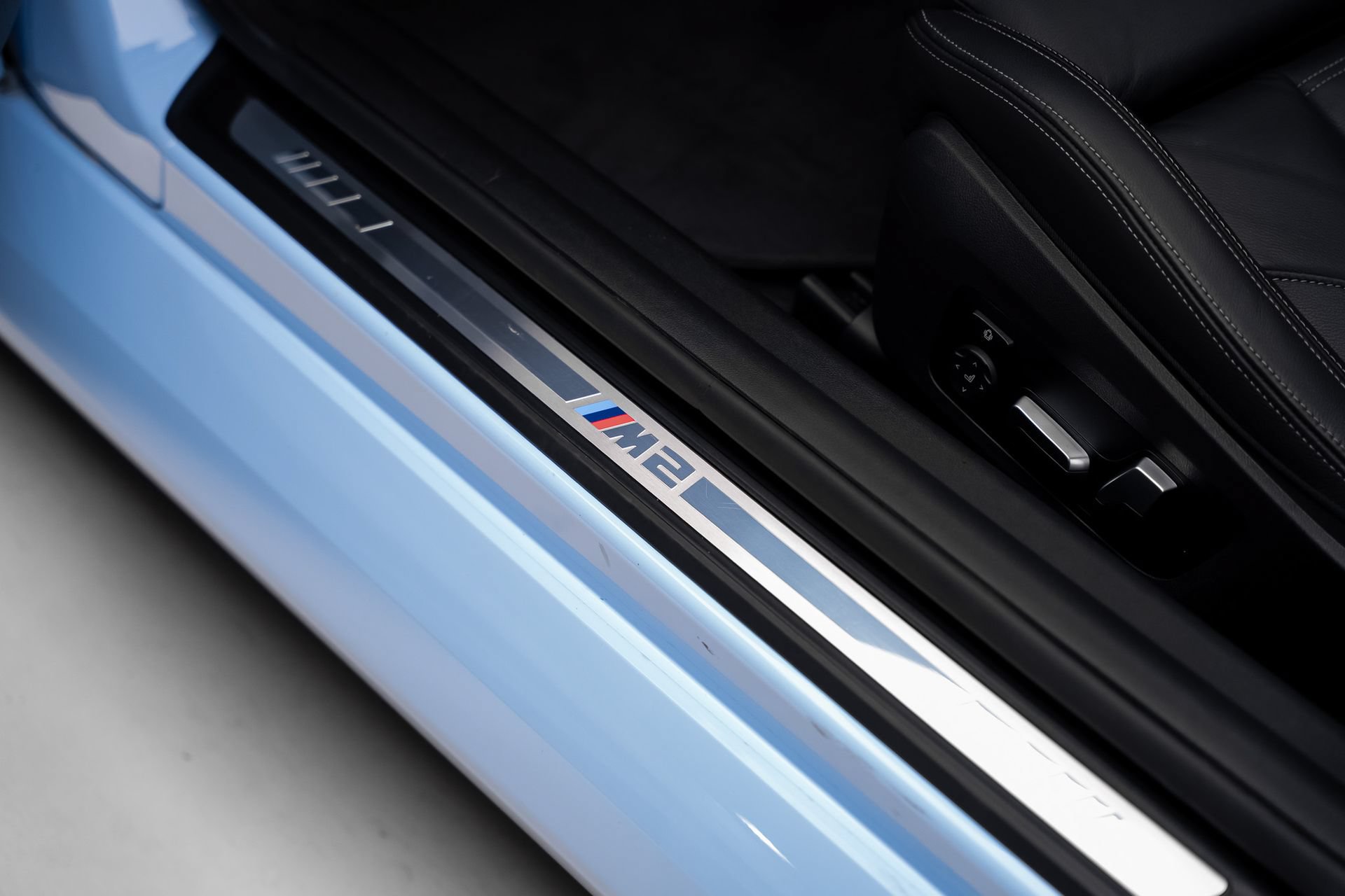 Used 2023 BMW M2 RWD image 59