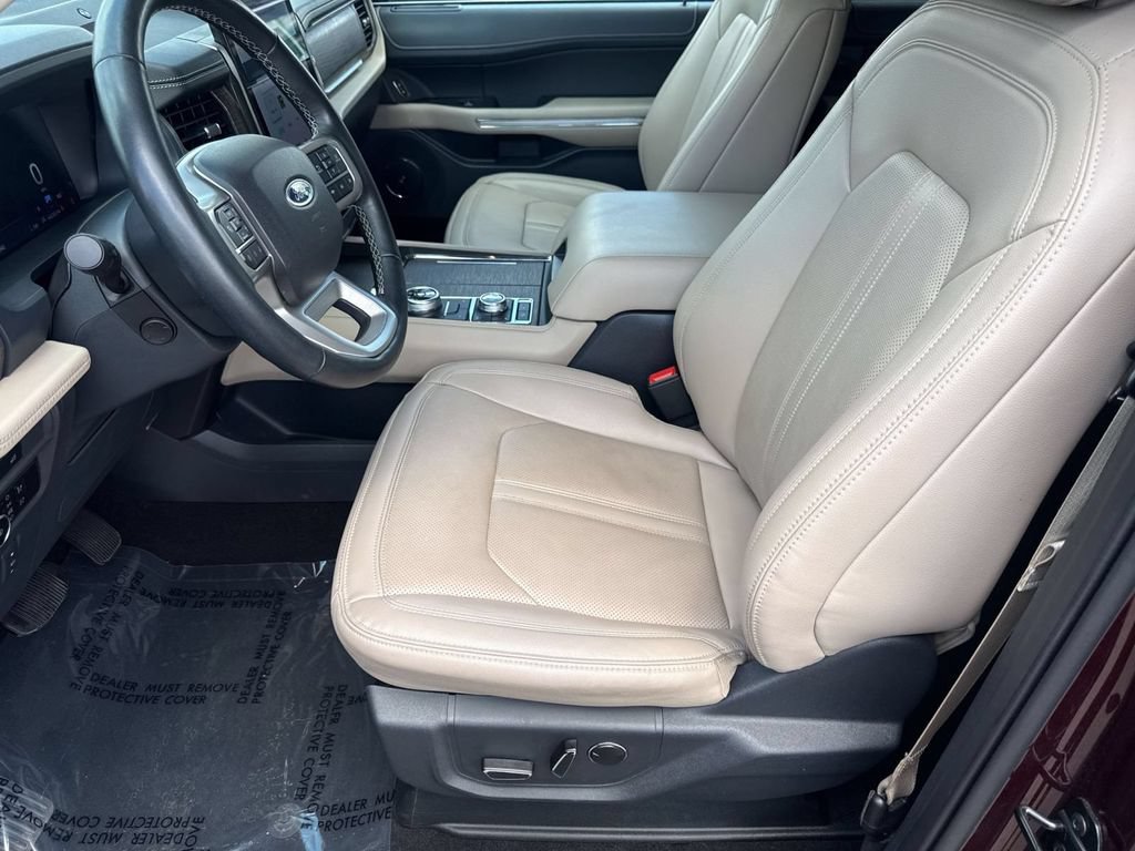 Used 2024 Ford Expedition Limited AWD/4WD image 12