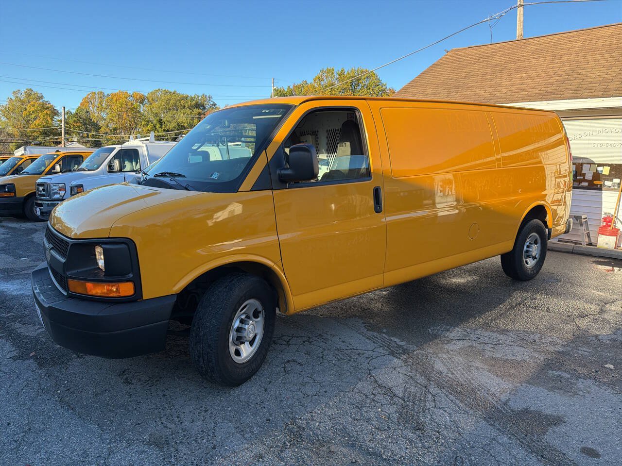 Used 2016 Chevrolet Express 2500 Extended RWD image 6