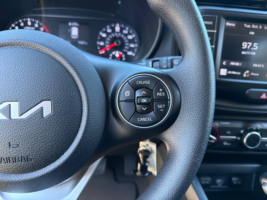 Used 2022 Kia Soul LX FWD image 16
