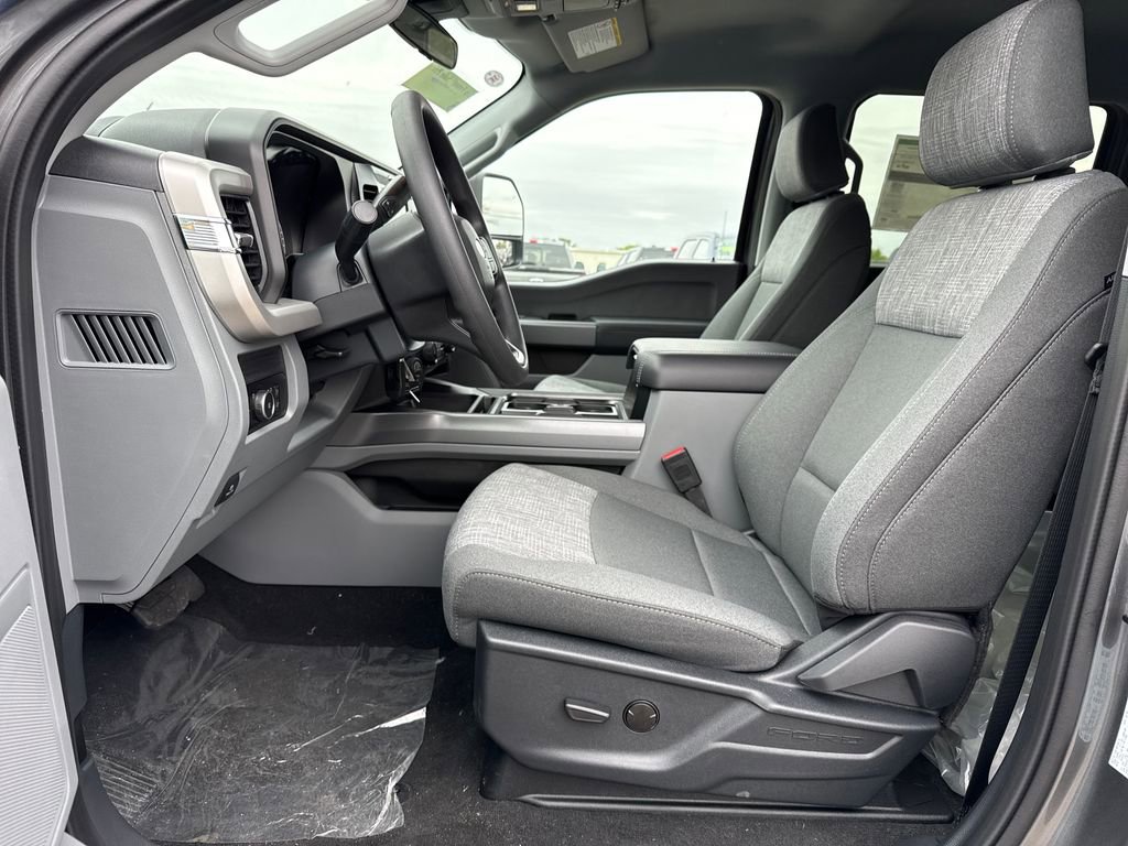 New 2026 Ford F250 XLT w/ Tremor Off-Road Package image 18