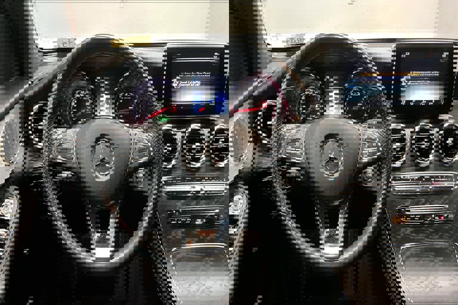 Used 2019 Mercedes-Benz GLC 300 4MATIC image 8