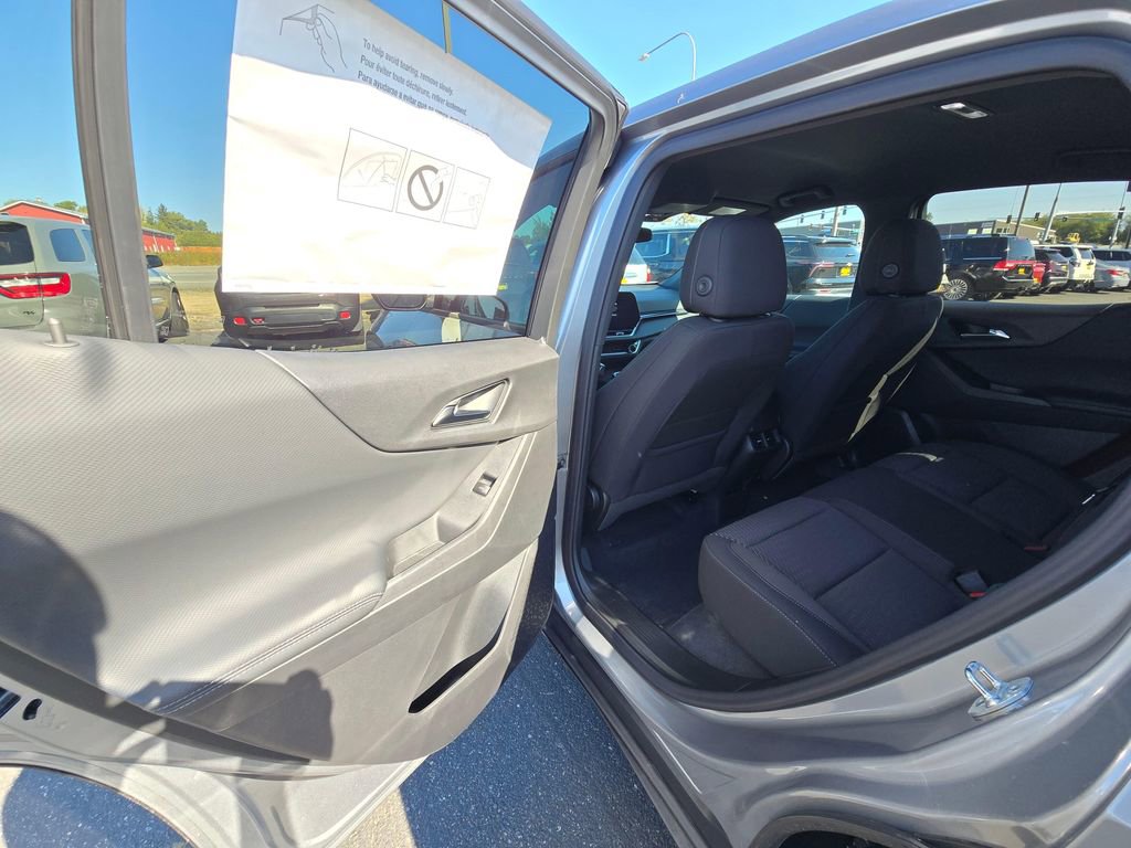 New 2026 Chevrolet Equinox LT image 11