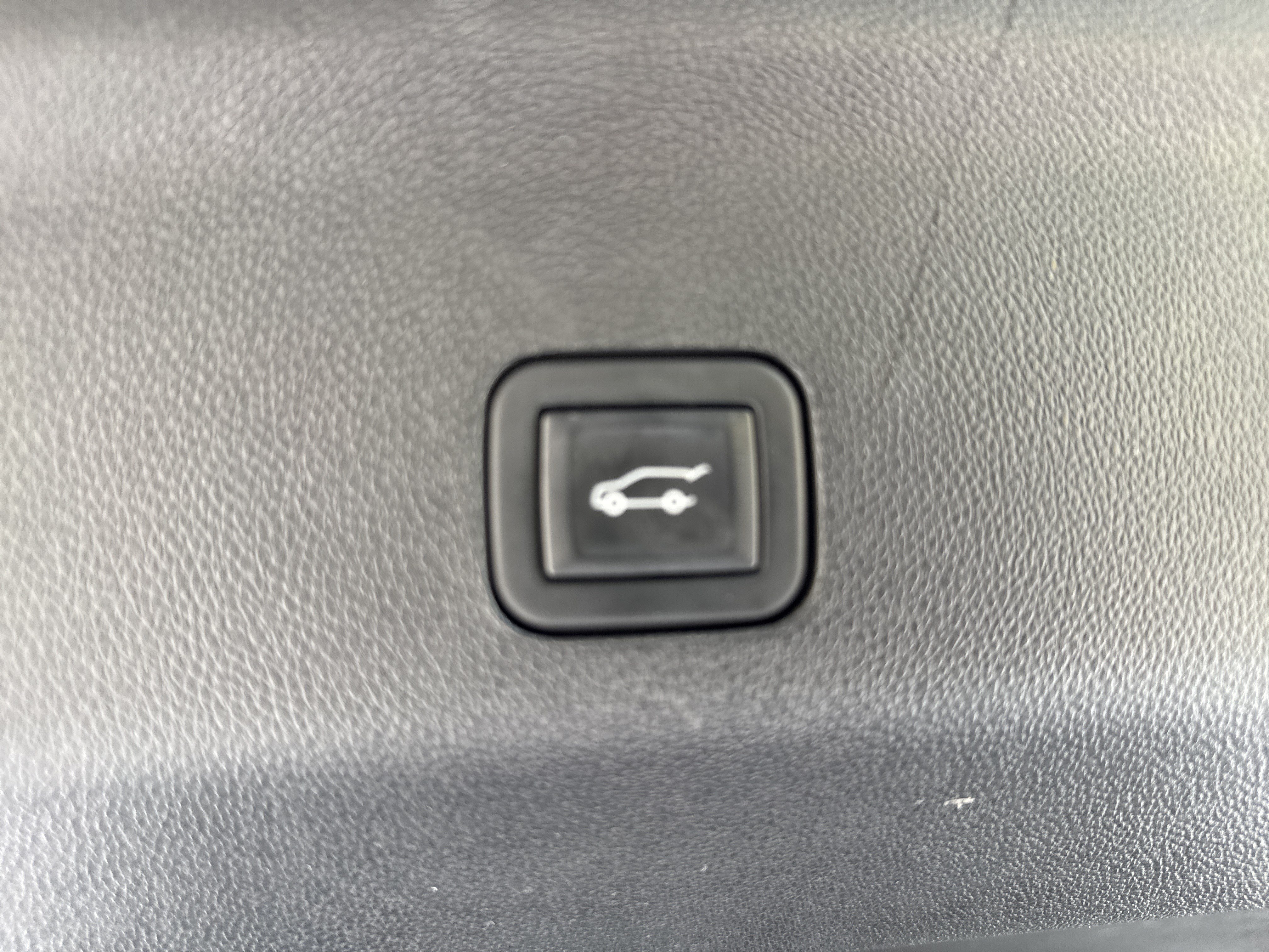 Used 2021 GMC Yukon AT4 w/ AT4 Premium Package AWD/4WD image 42