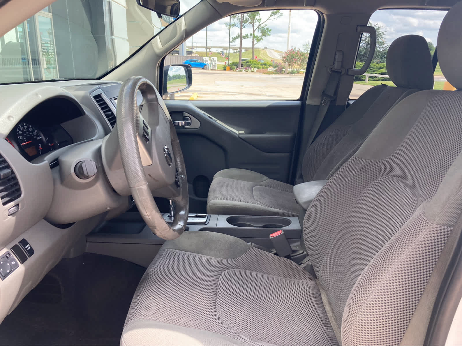 Used 2019 Nissan Frontier SV RWD image 3