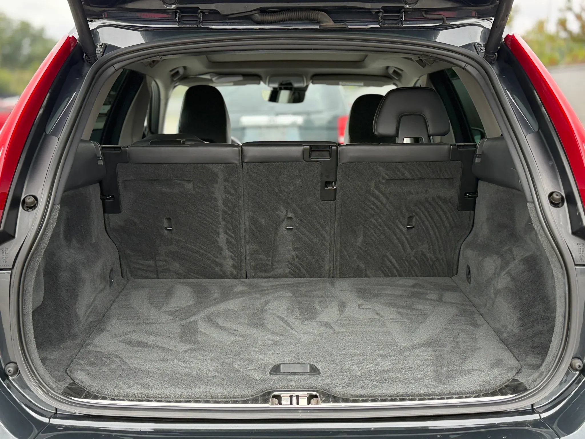 Used 2015 Volvo XC60 T5 w/ Proximity Package AWD/4WD image 28