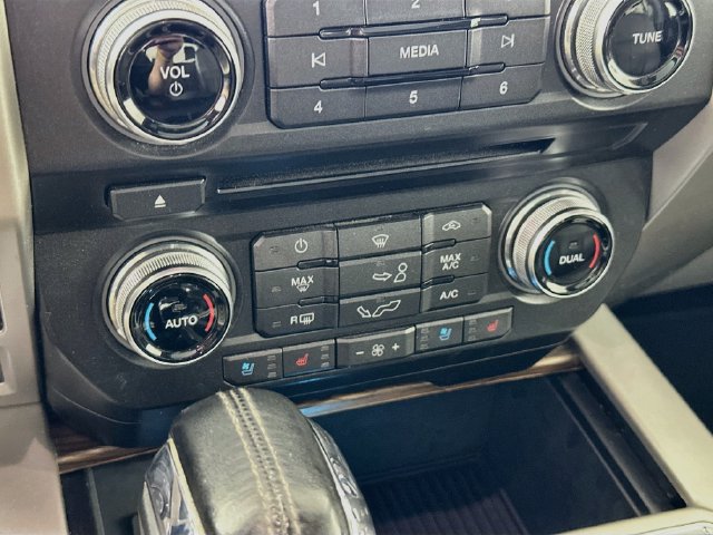 Certified 2018 Ford F150 Lariat w/ Equipment Group 502A Luxury AWD/4WD image 23
